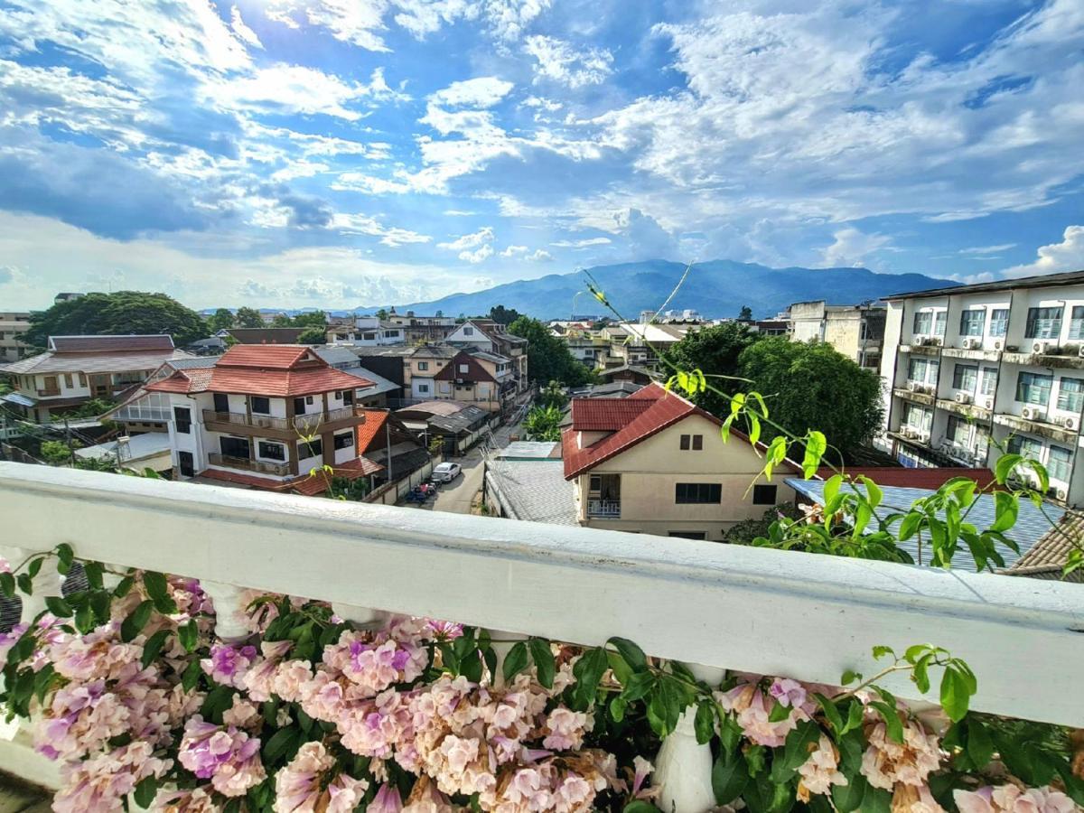 Bed And Terrace Guesthouse Chiang Mai Eksteriør bilde